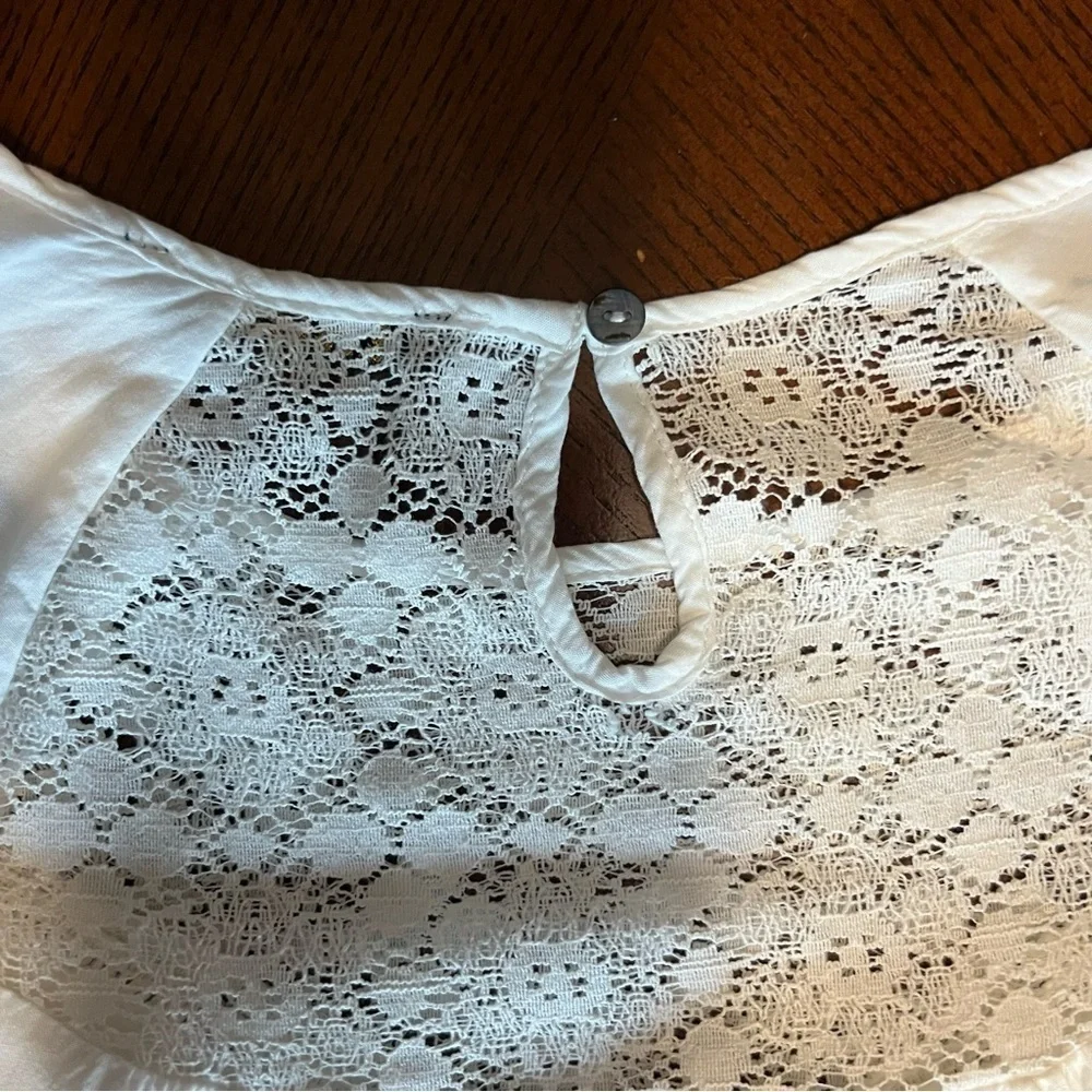 Blu Heaven (By UmGree) Floral Embroidered Crochet Mini Dress. Size: Small. - Picture 12 of 12